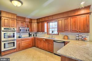 OLDE FIELD - Residential