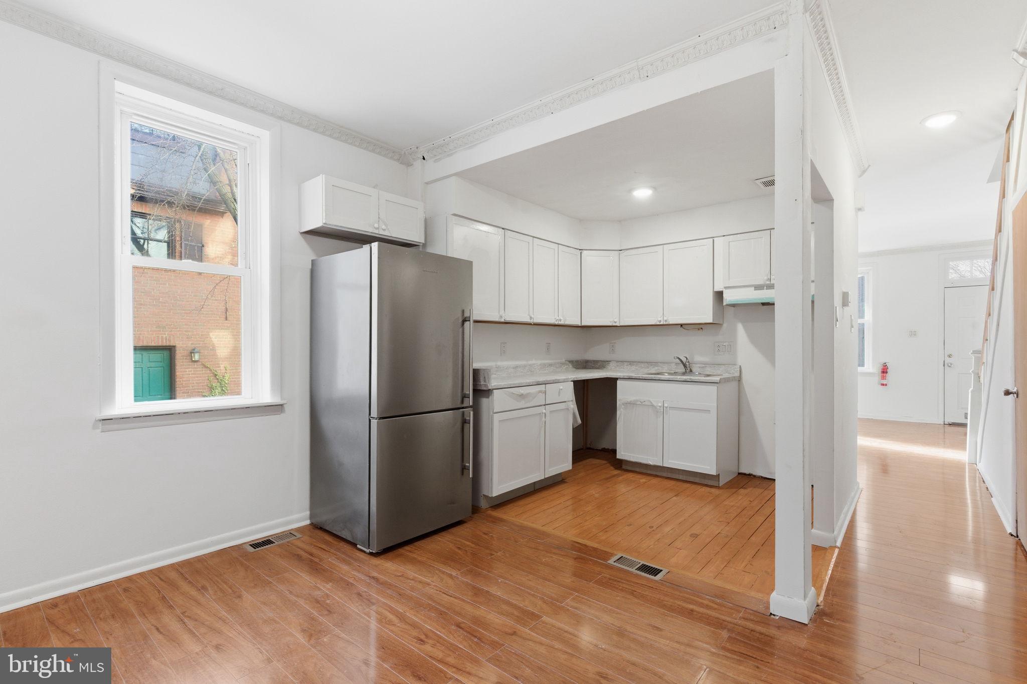 WASHINGTON SQ WEST - Residential