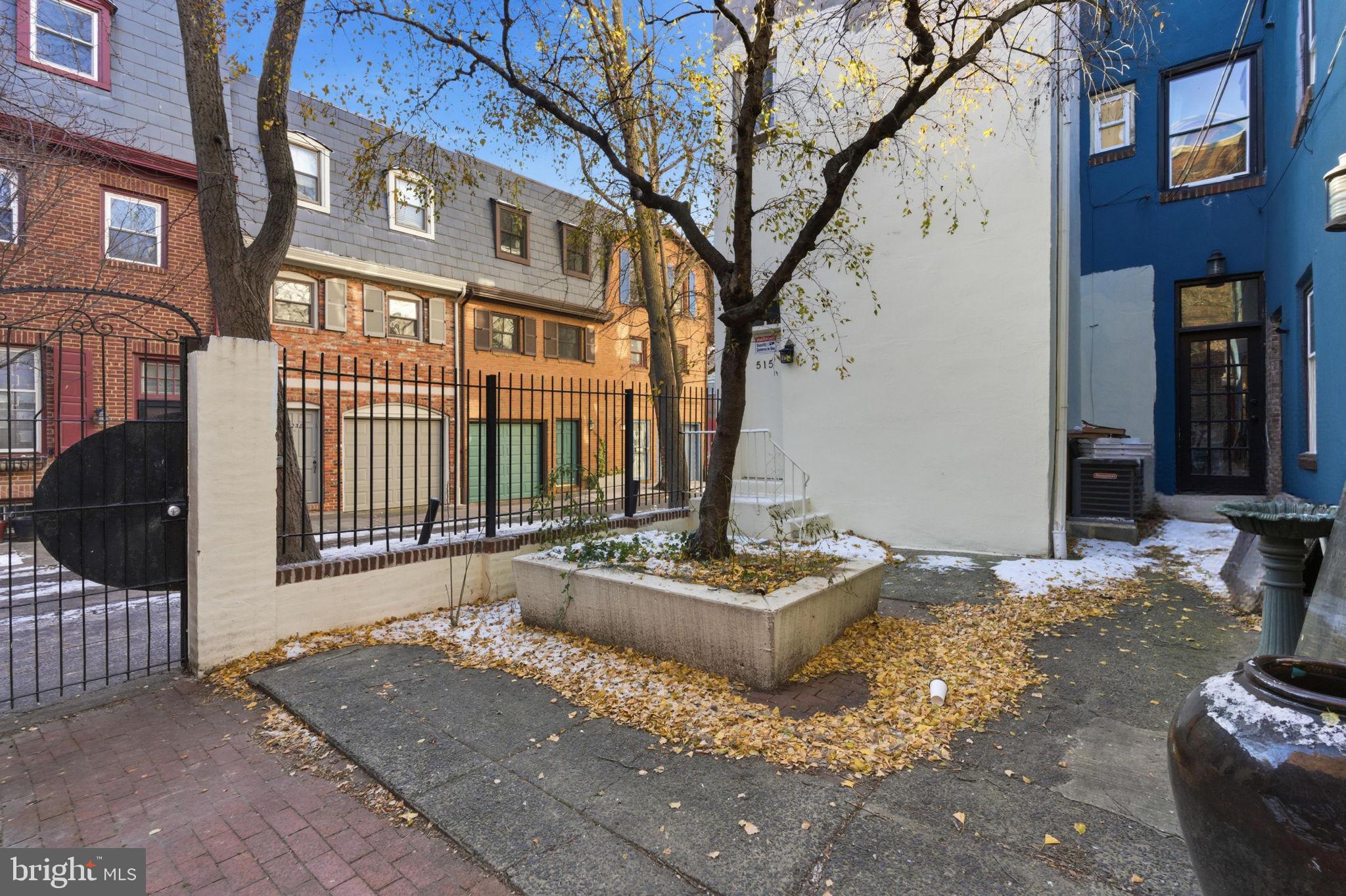 WASHINGTON SQ WEST - Residential