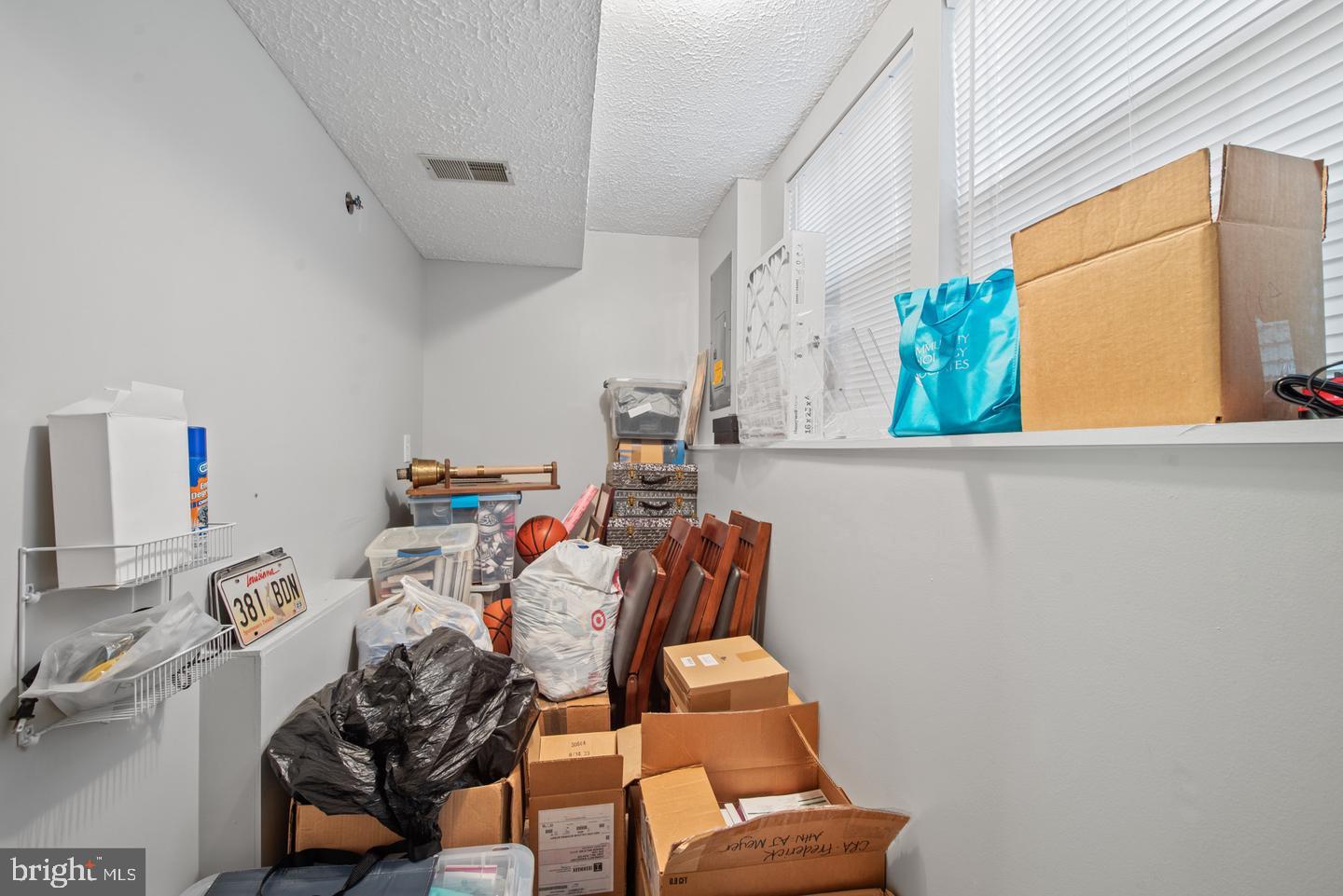 STUART MECHANIC - Residential Lease