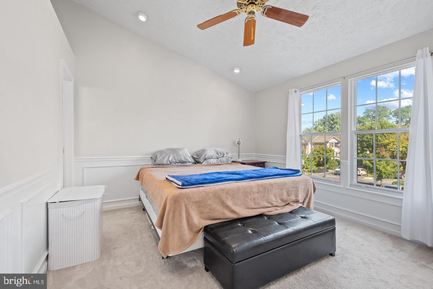 STUART MECHANIC - Residential Lease