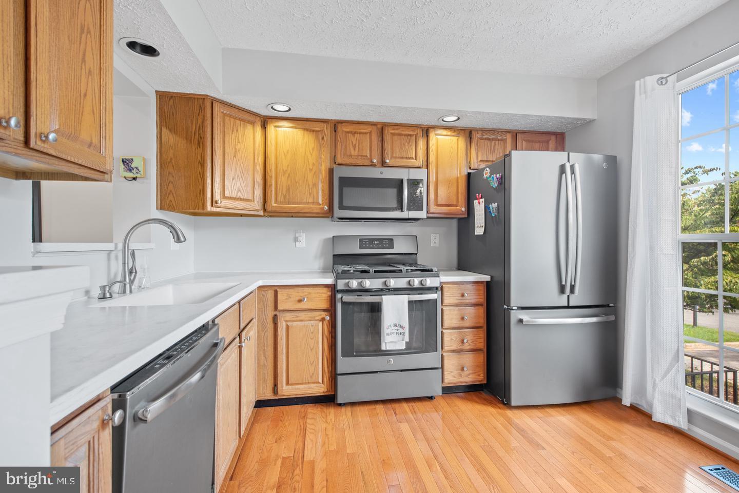 STUART MECHANIC - Residential Lease