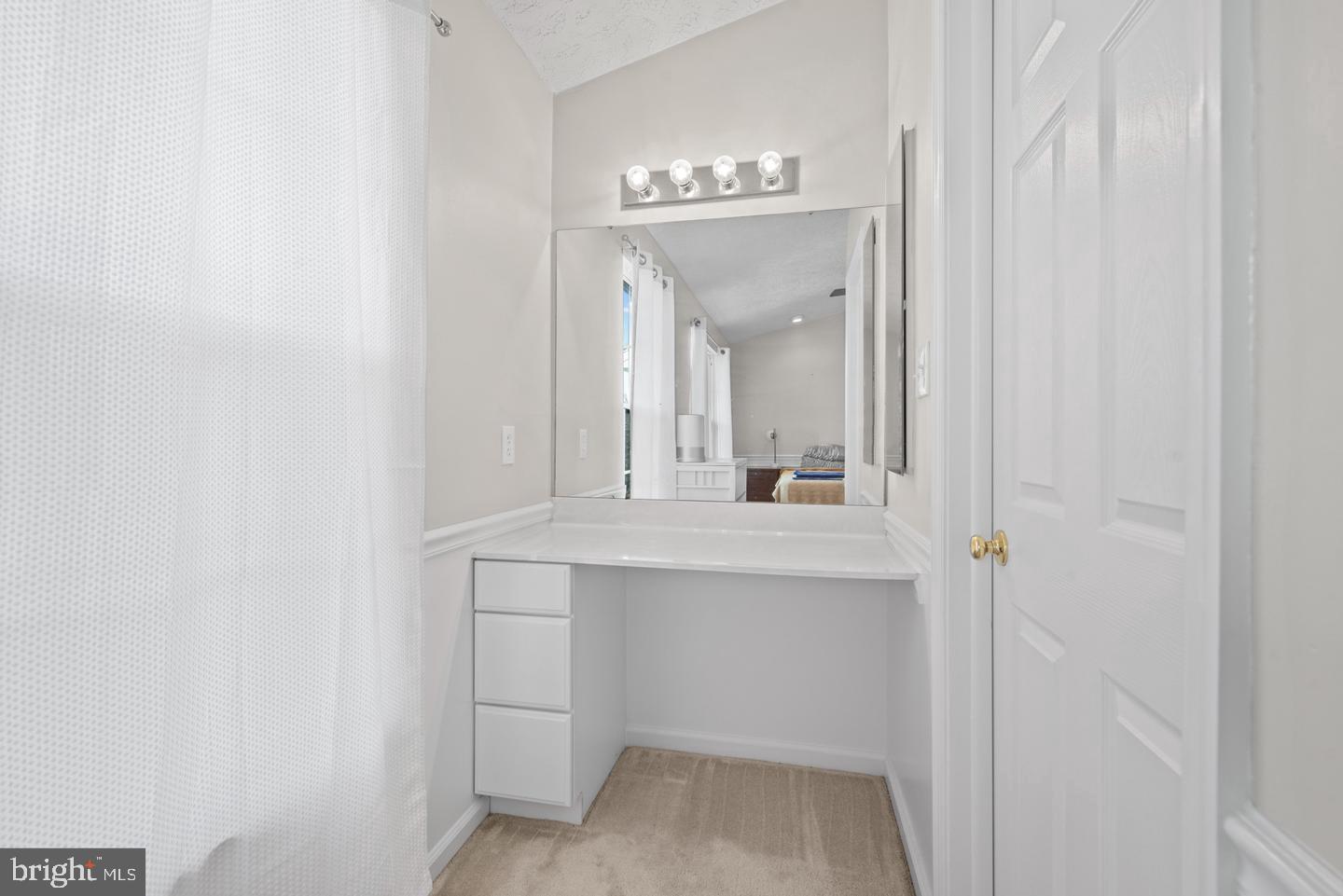 STUART MECHANIC - Residential Lease