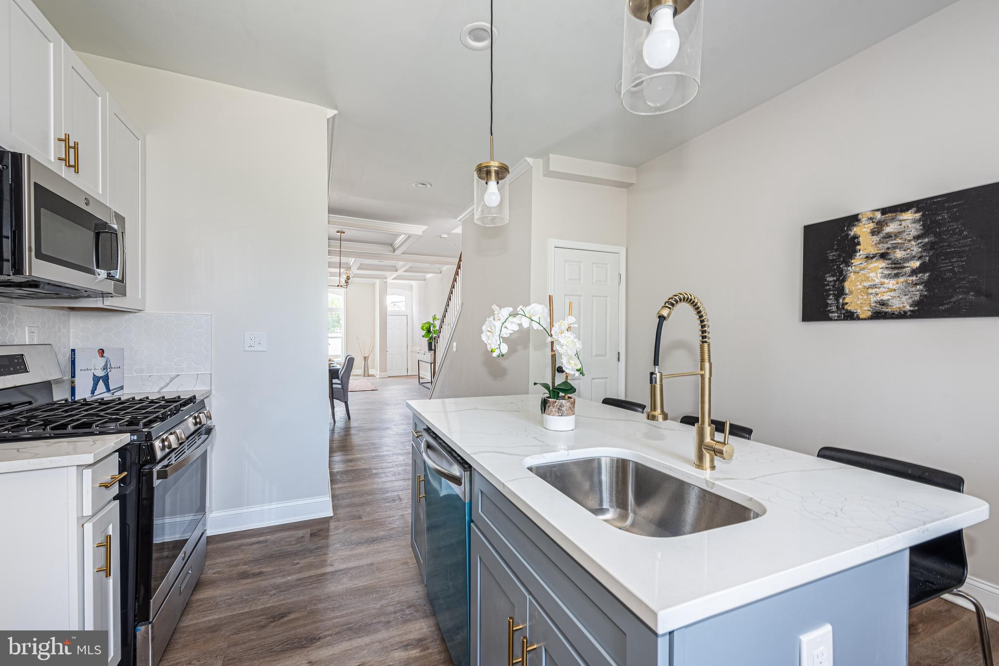 EAST BALTIMORE MIDWAY - Residential