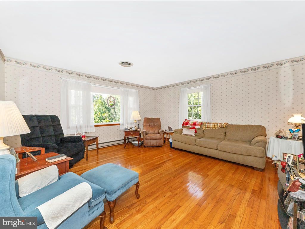Photo of 839 Rohrersville Road, KNOXVILLE, MD 21758 (MLS # MDWA2032092)
