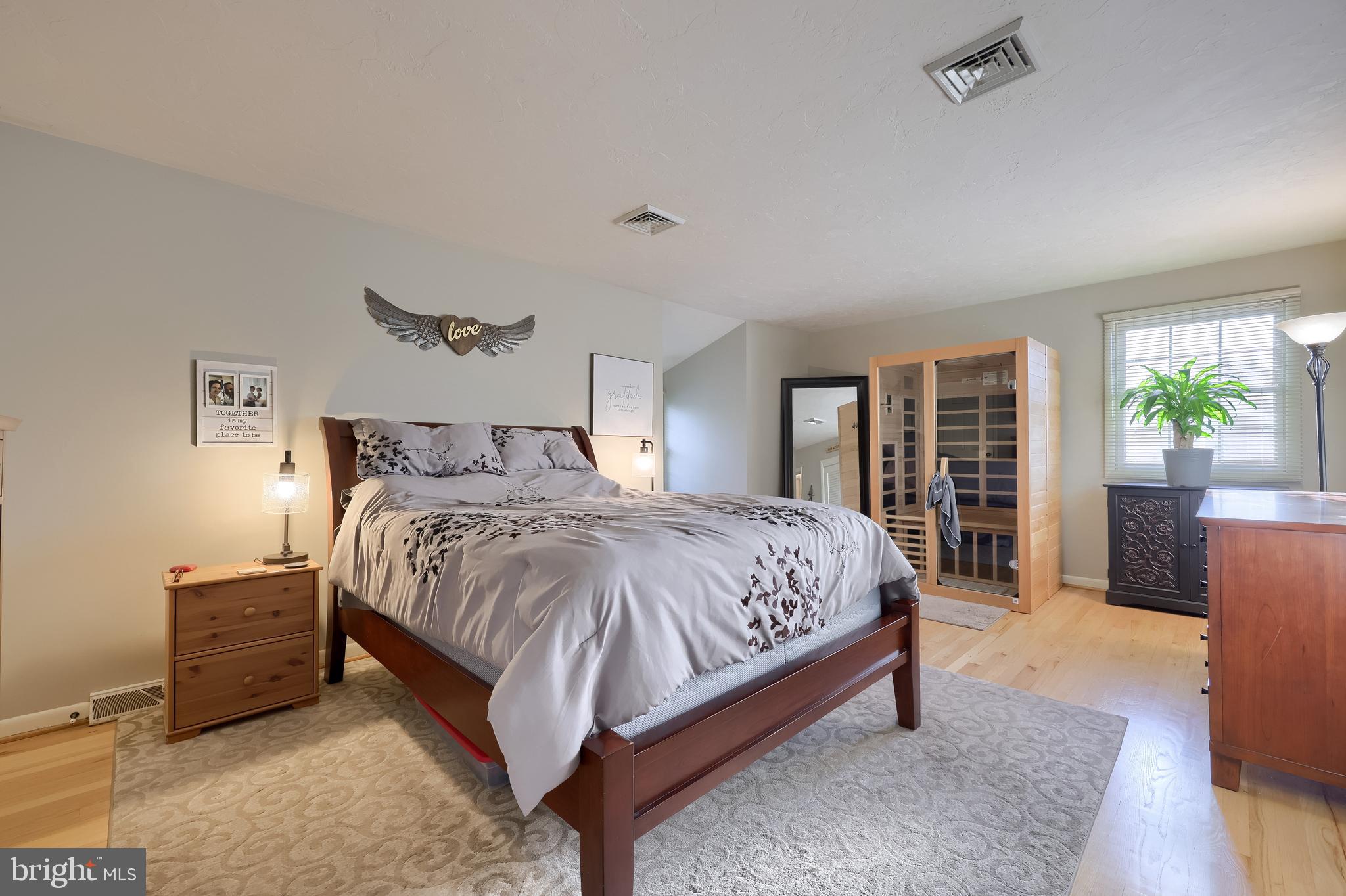 SLEEPY HOLLOW - Residential