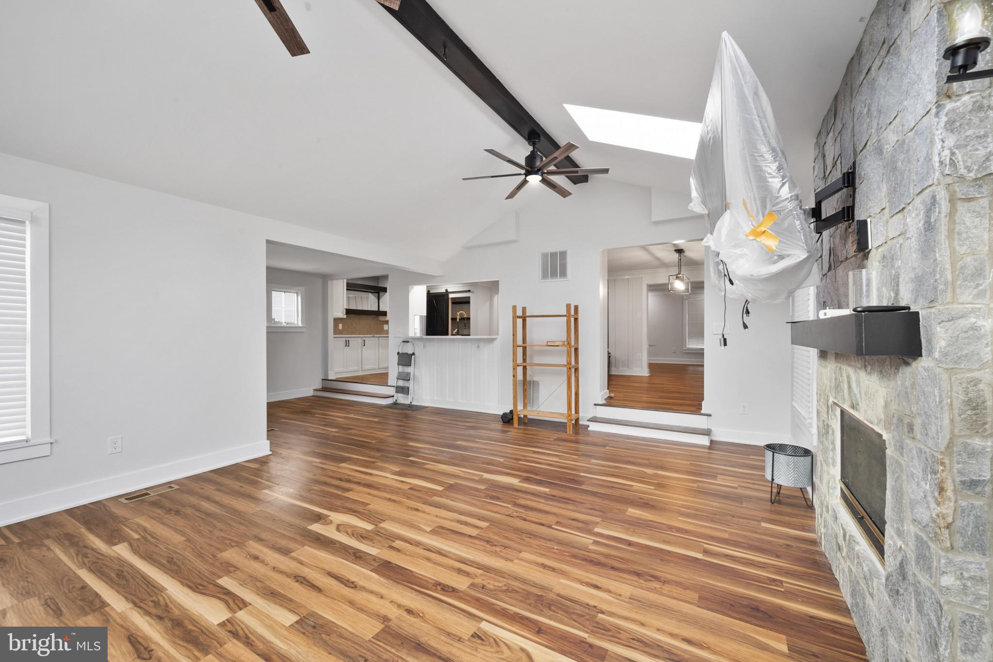 220 E COLONIAL HIGHWAY