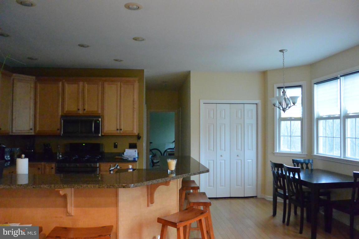 VICTORIAS POND - Residential