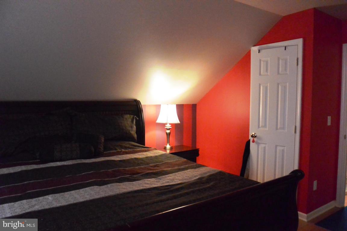 VICTORIAS POND - Residential