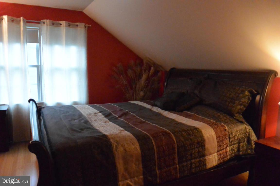 VICTORIAS POND - Residential