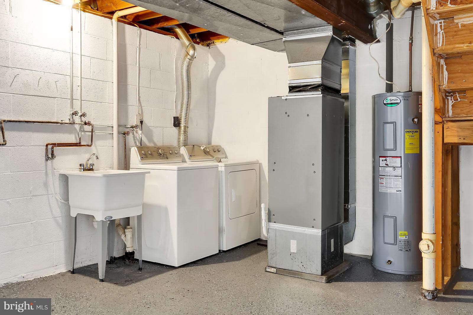 WASHINGTON SQUARE - Residential