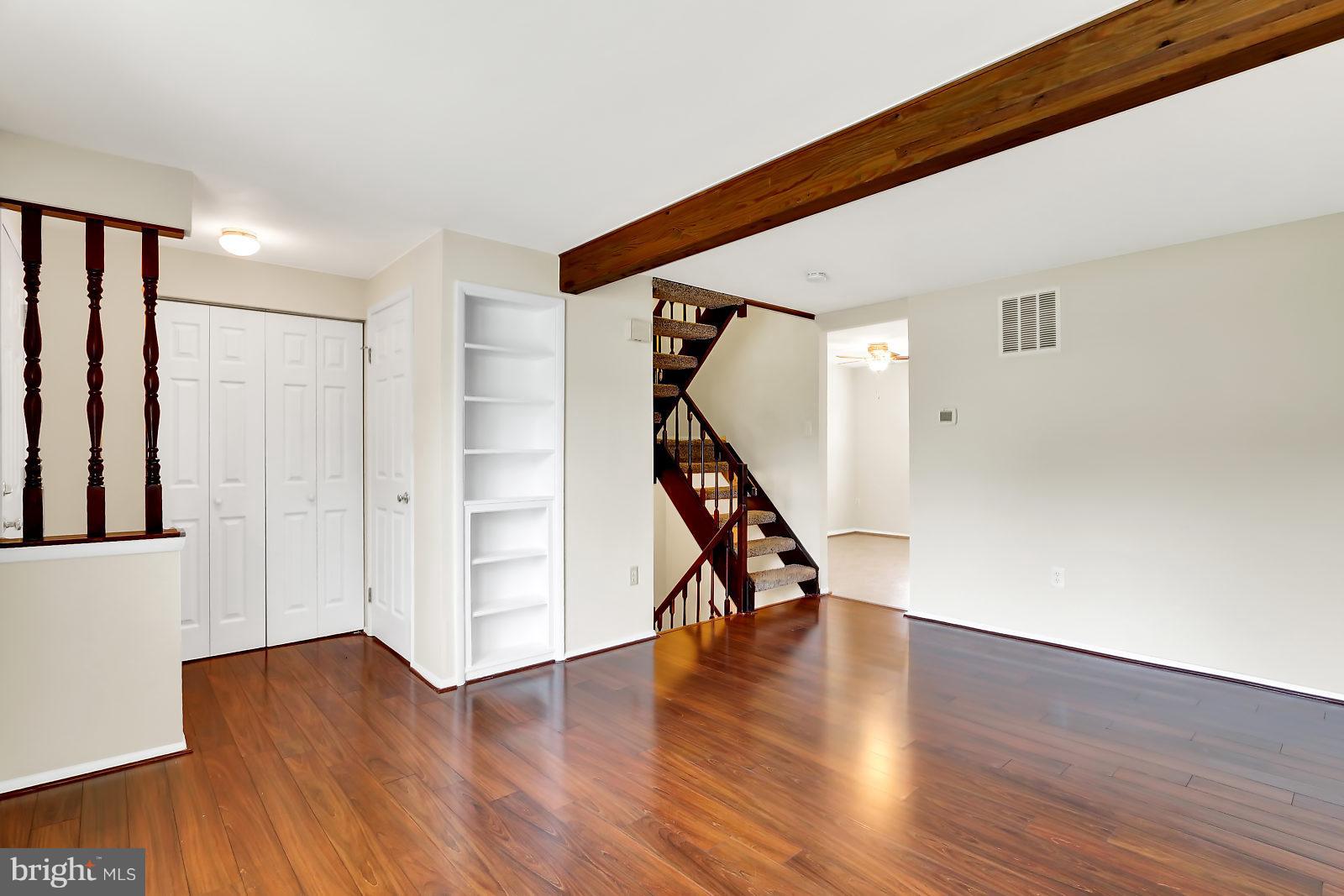 WASHINGTON SQUARE - Residential