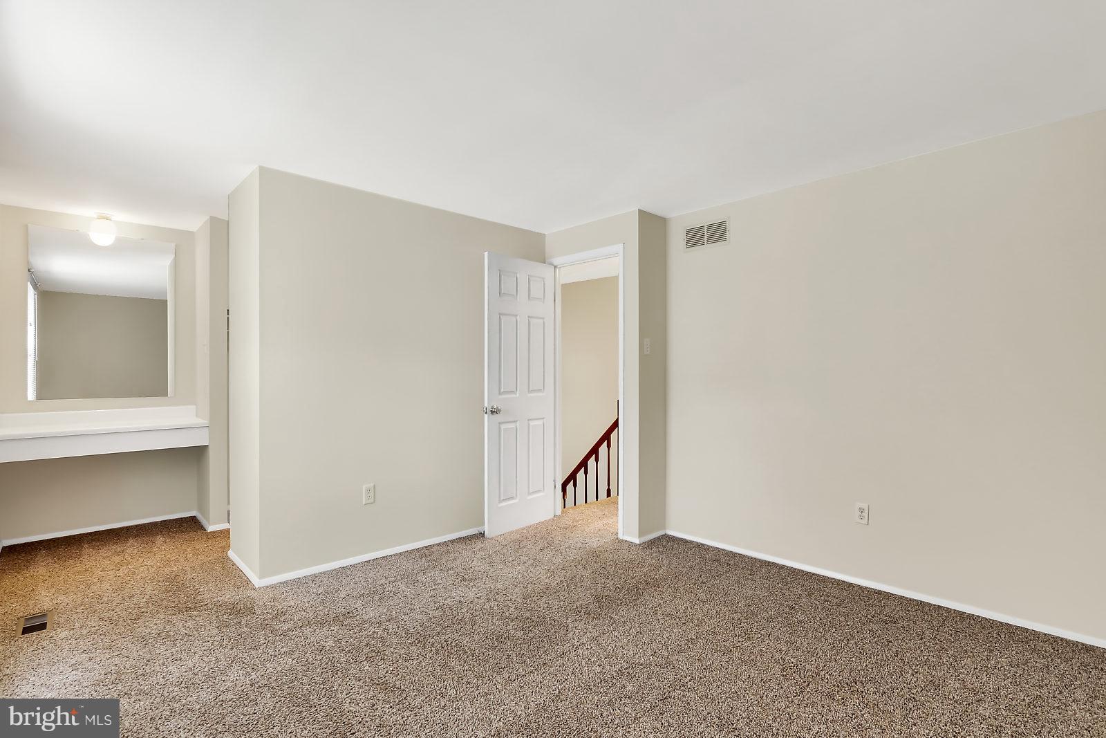 WASHINGTON SQUARE - Residential