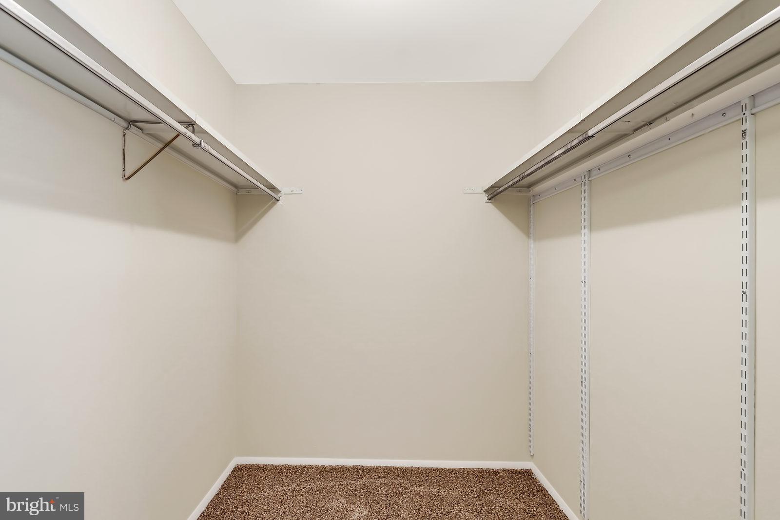 WASHINGTON SQUARE - Residential