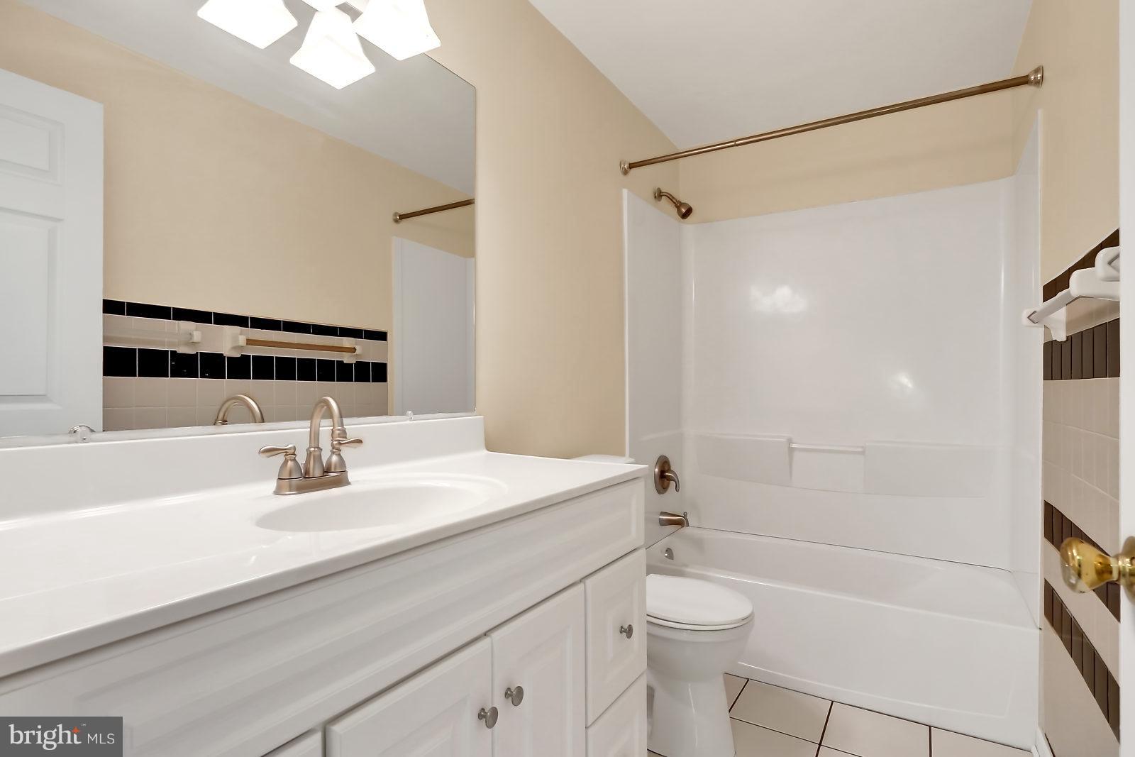 WASHINGTON SQUARE - Residential