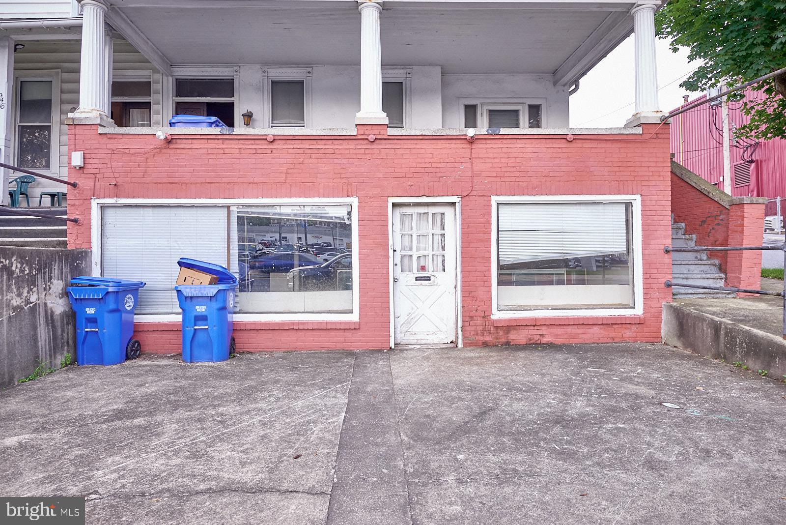 948 LANCASTER AVENUE