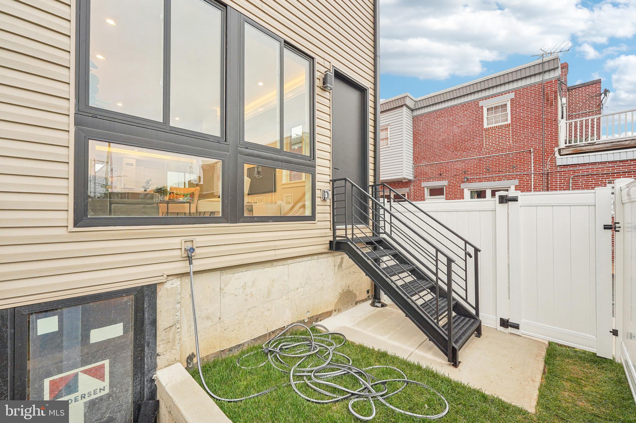 PORT RICHMOND - Residential