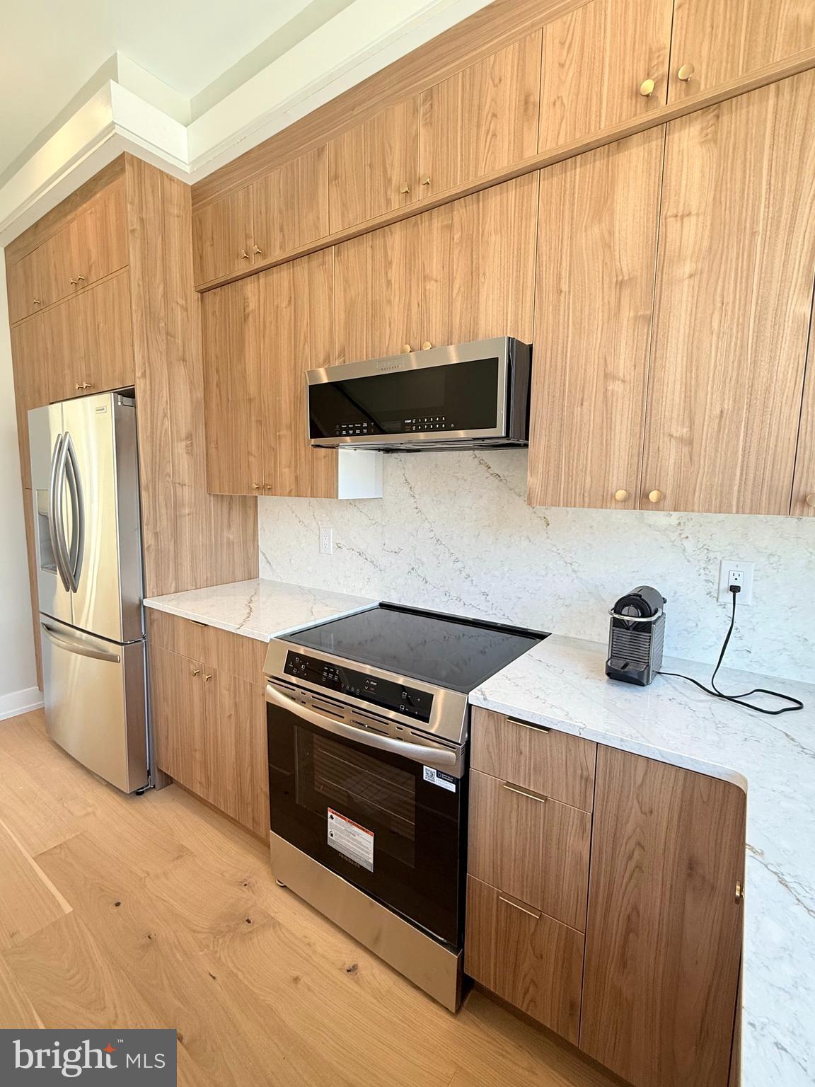 PORT RICHMOND - Residential