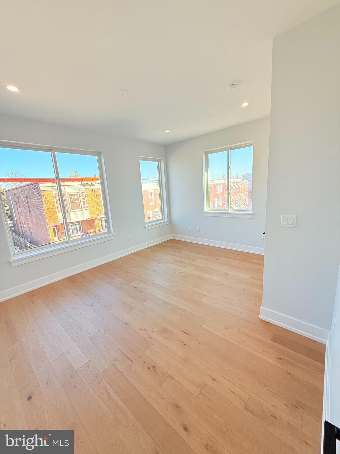 PORT RICHMOND - Residential