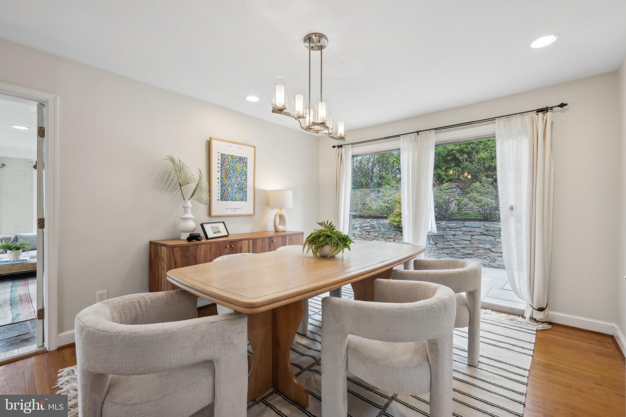 LARCHMONT KNOLLS - Residential Lease