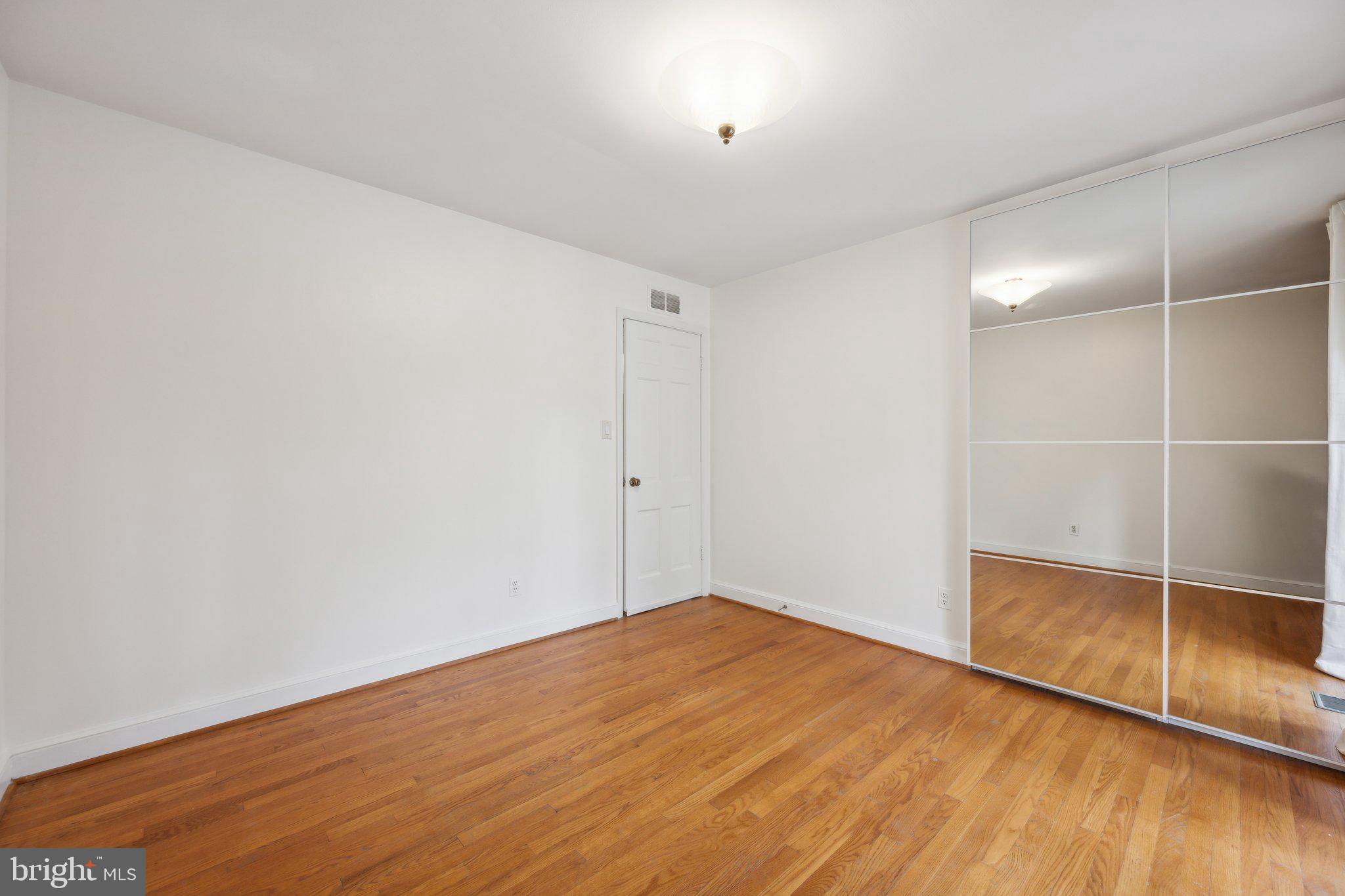 LARCHMONT KNOLLS - Residential Lease