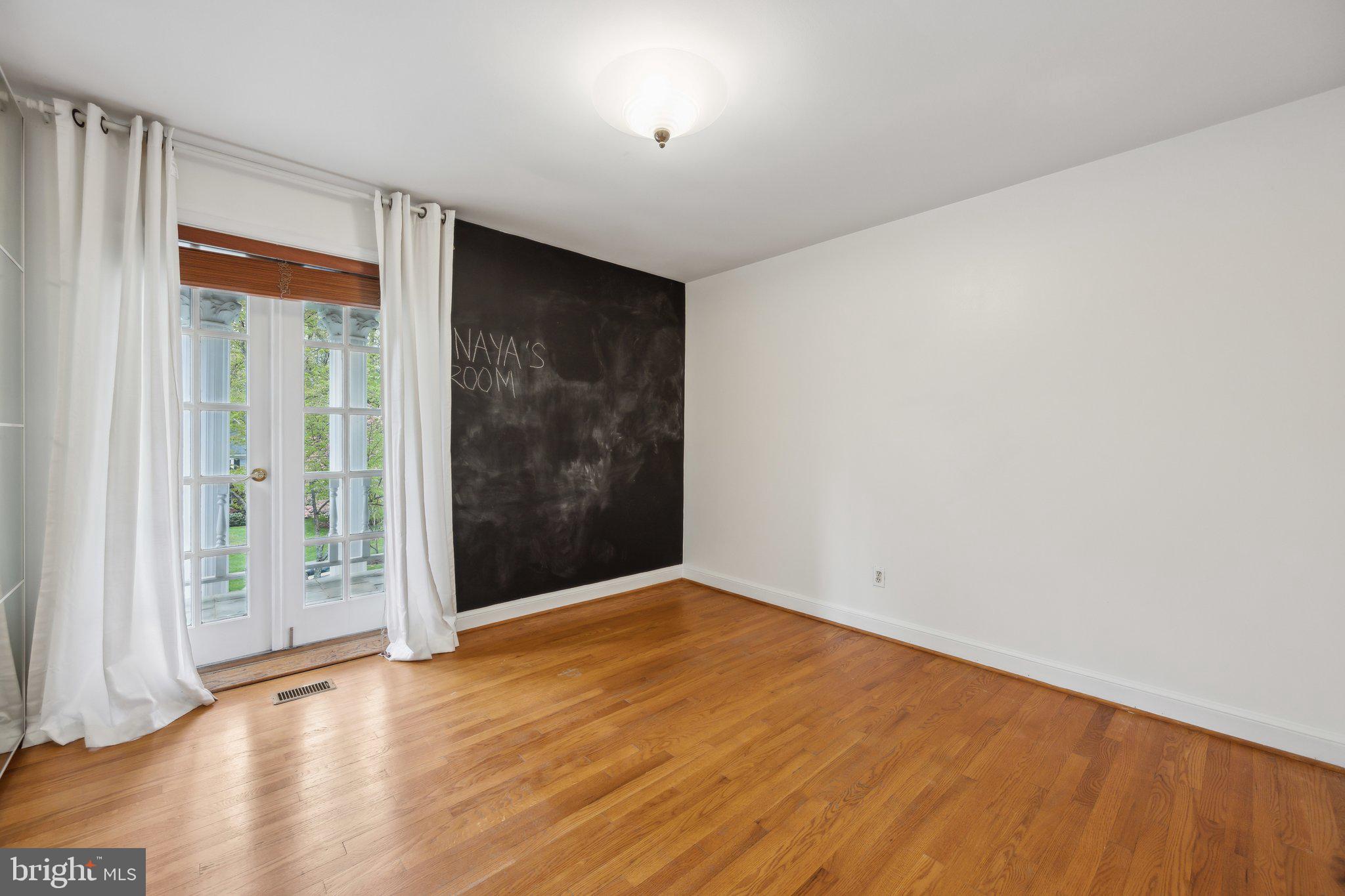 LARCHMONT KNOLLS - Residential Lease