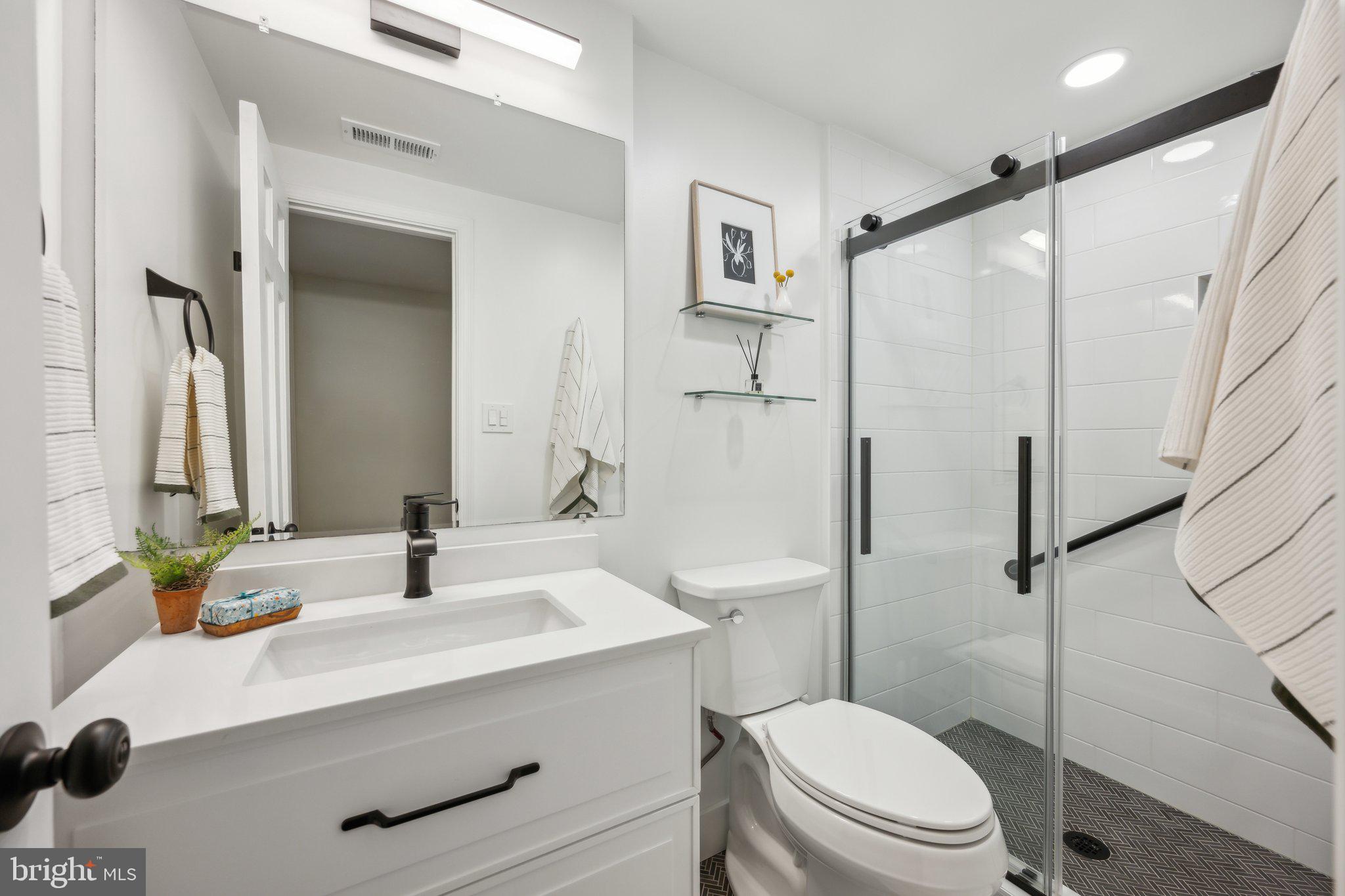 LARCHMONT KNOLLS - Residential Lease