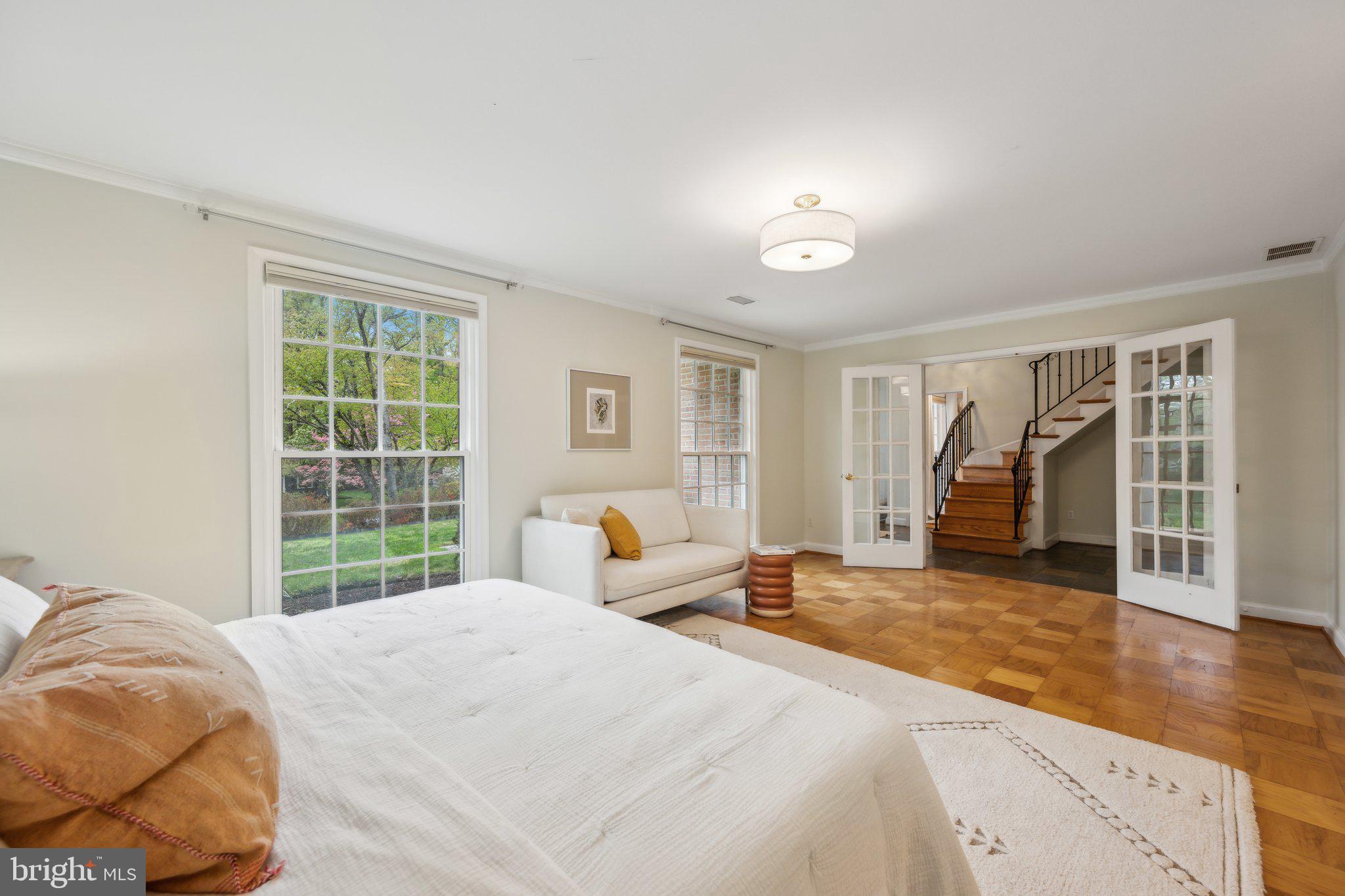 LARCHMONT KNOLLS - Residential Lease