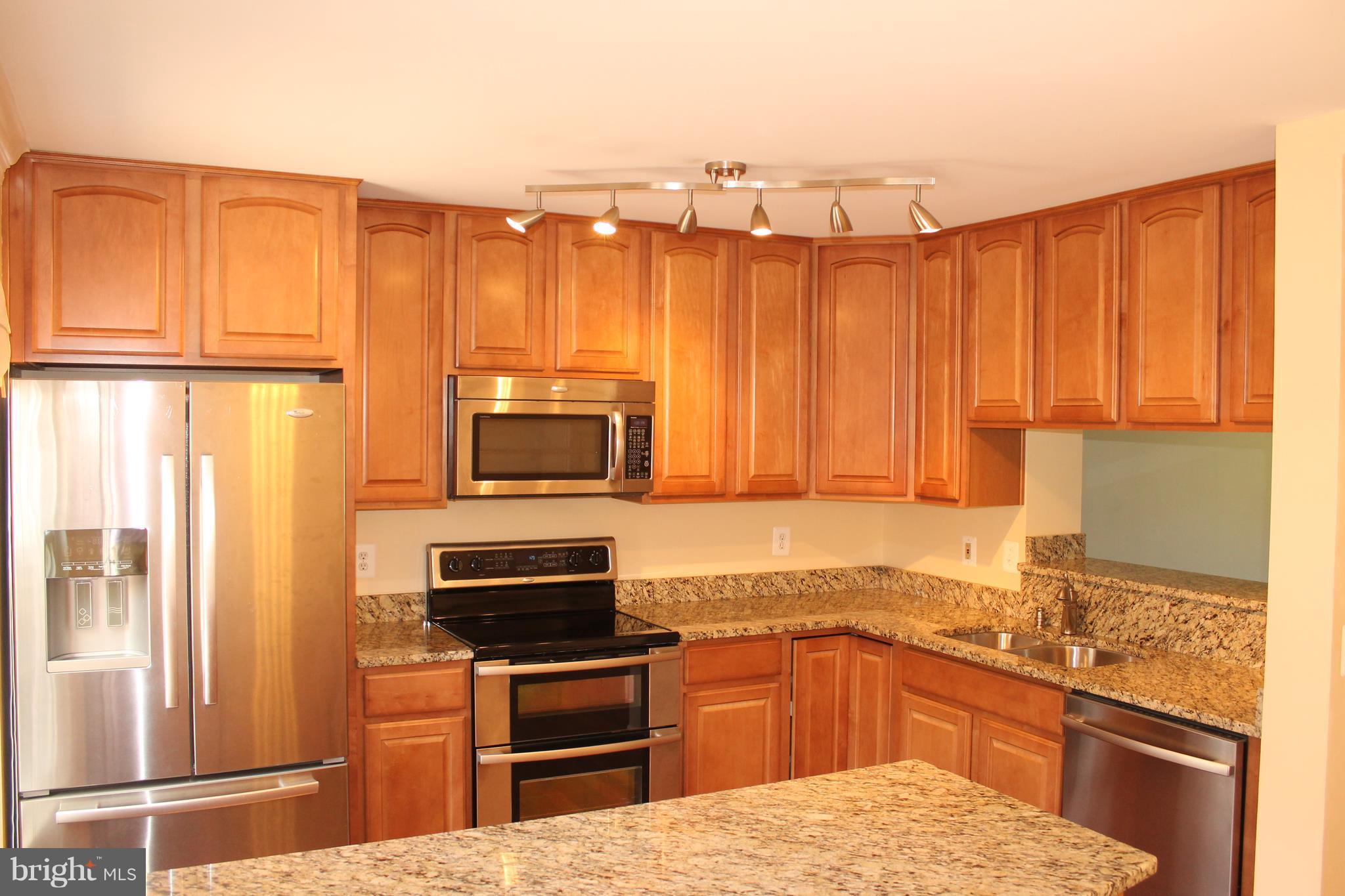 MANCHESTER LAKES - Residential Lease