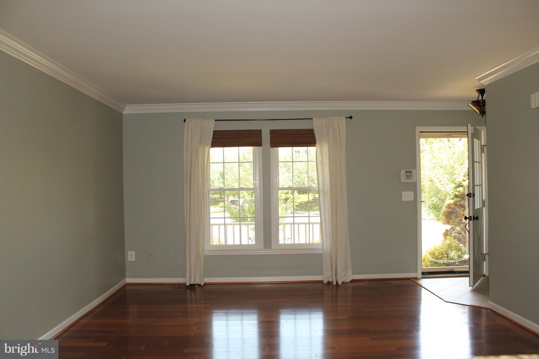 MANCHESTER LAKES - Residential Lease