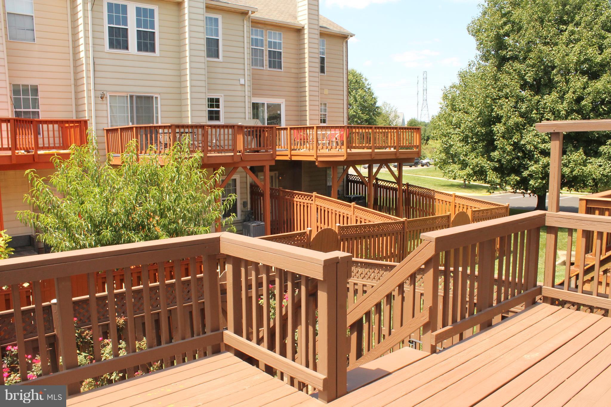 MANCHESTER LAKES - Residential Lease