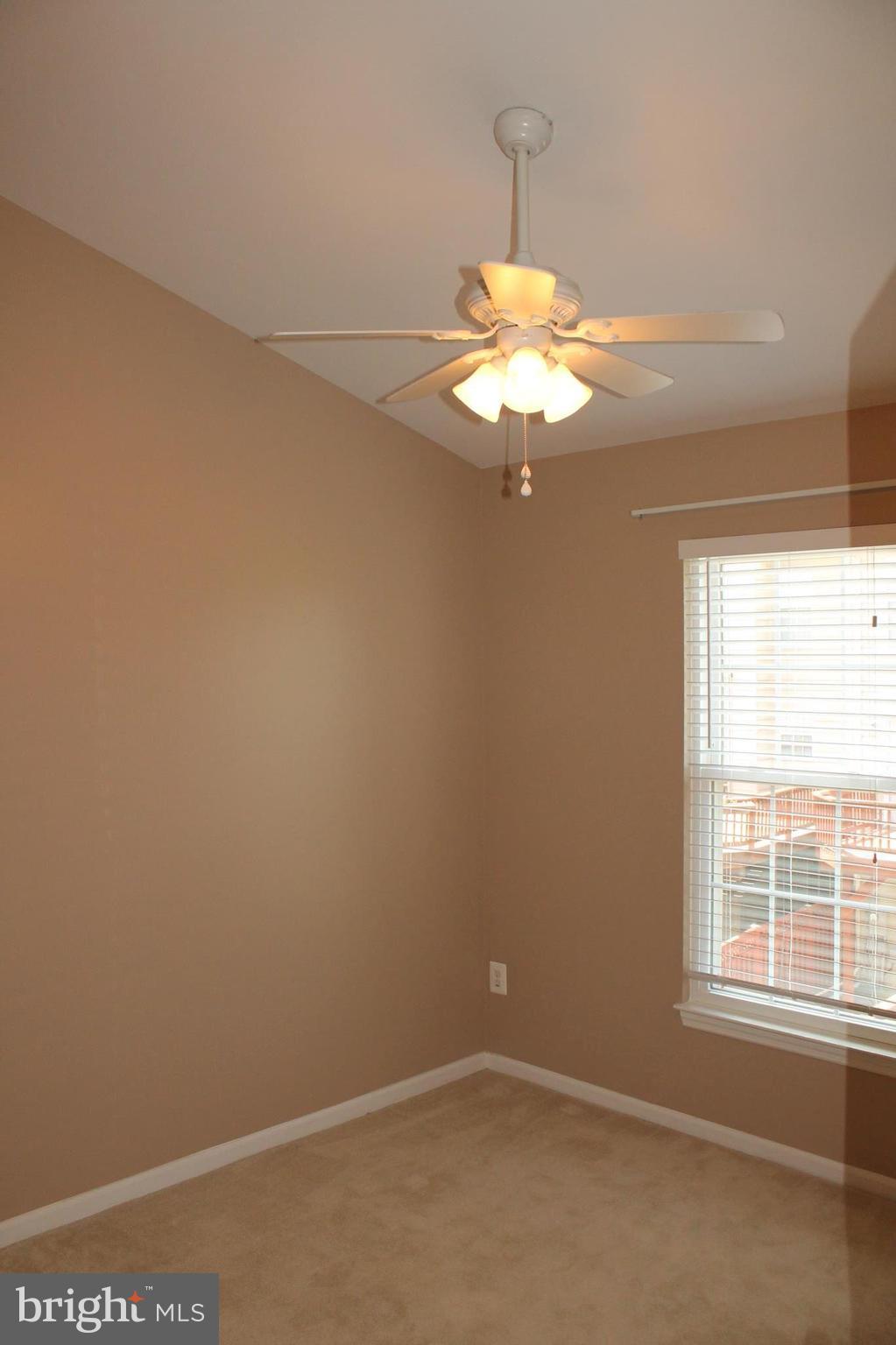 MANCHESTER LAKES - Residential Lease