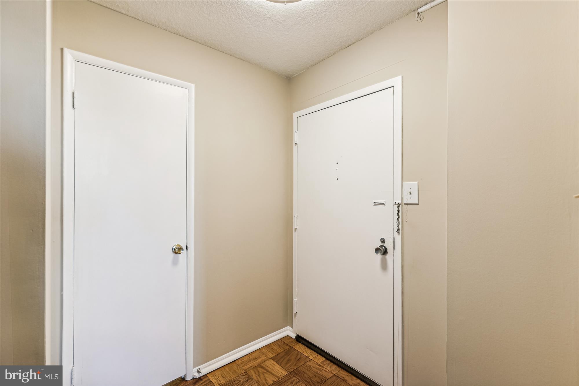 AMERICANA CENTRE - Residential