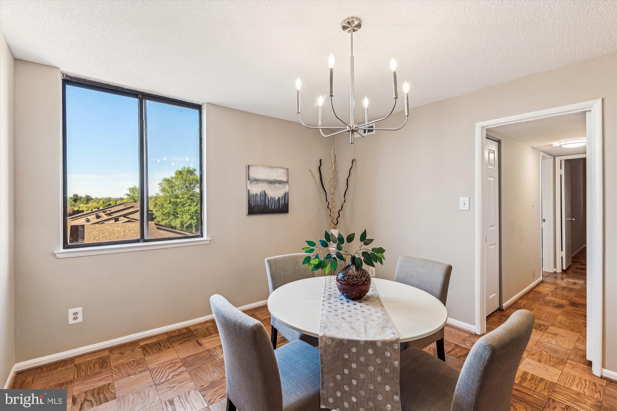 AMERICANA CENTRE - Residential