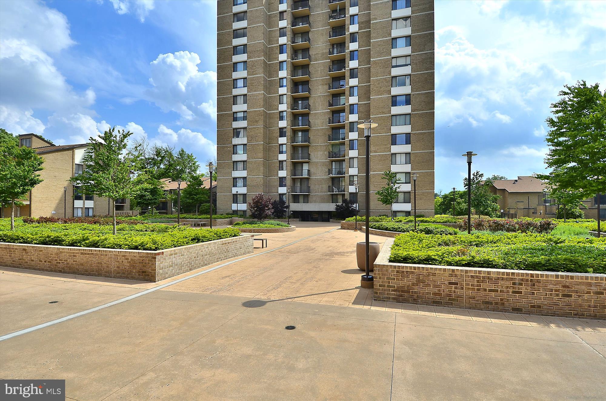 AMERICANA CENTRE - Residential