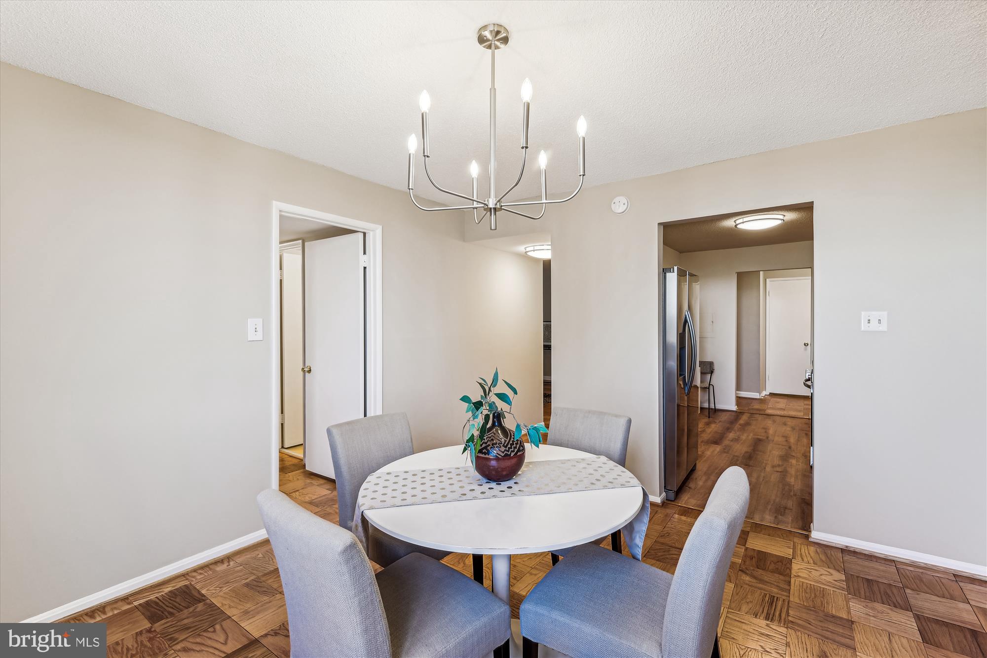 AMERICANA CENTRE - Residential