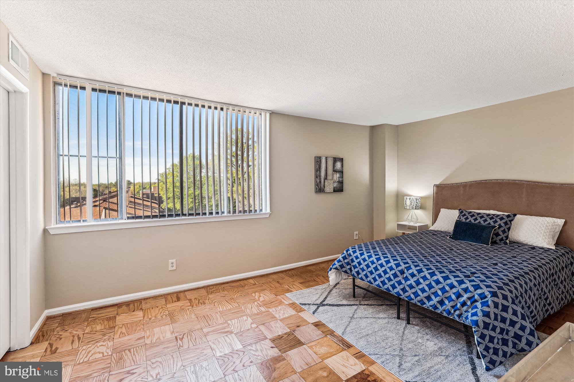 AMERICANA CENTRE - Residential