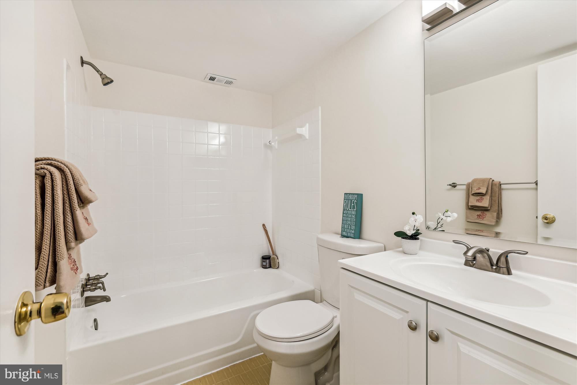 AMERICANA CENTRE - Residential