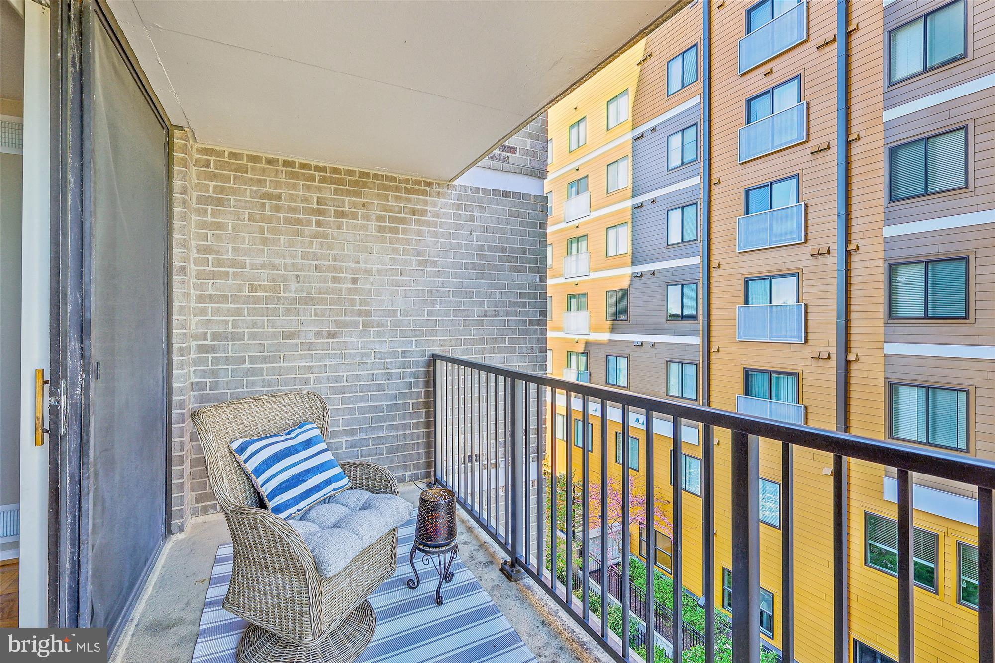 AMERICANA CENTRE - Residential