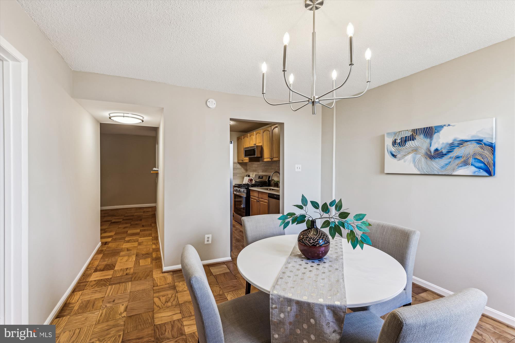 AMERICANA CENTRE - Residential