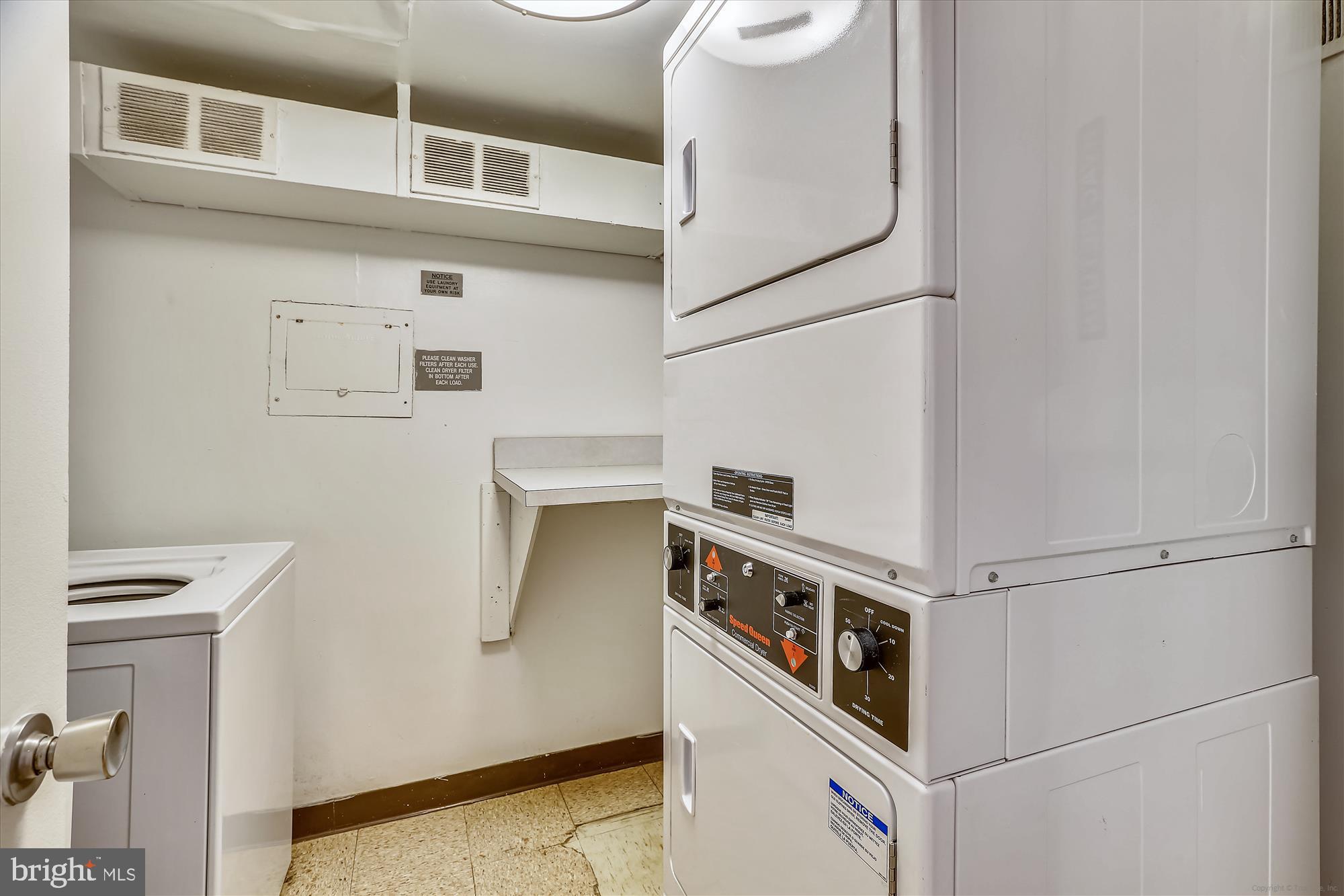 AMERICANA CENTRE - Residential