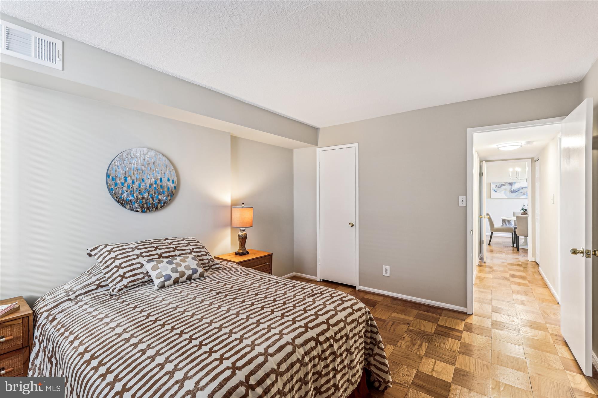 AMERICANA CENTRE - Residential