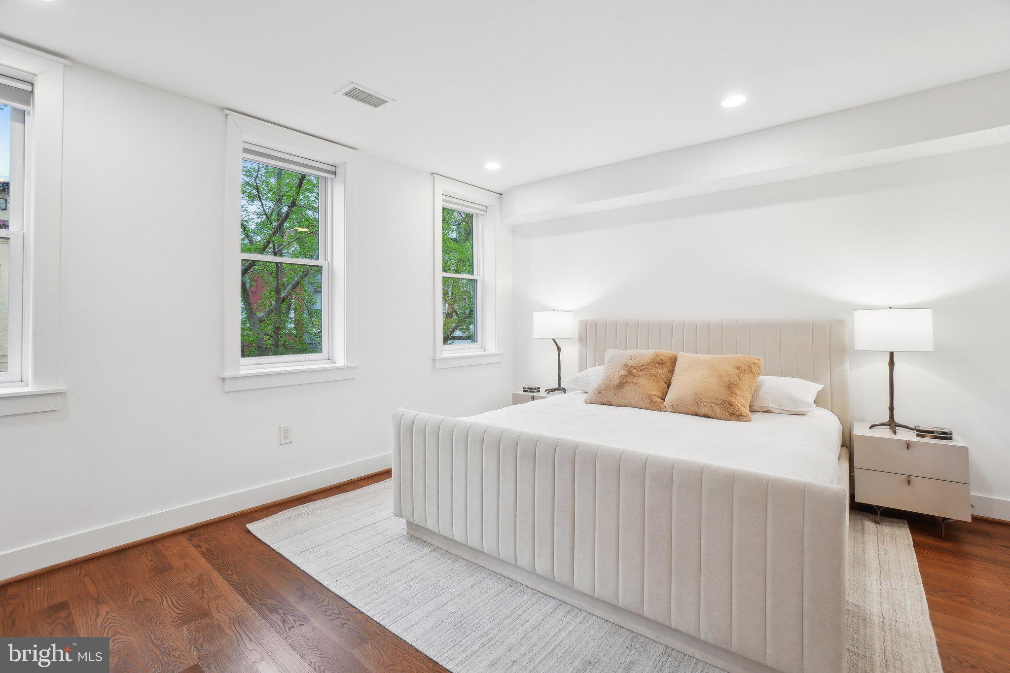 DUPONT CIRCLE - Residential
