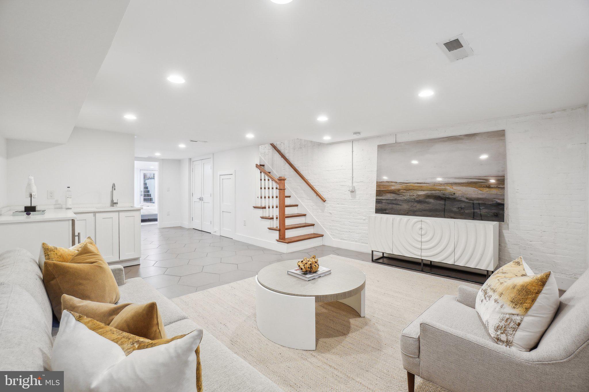 DUPONT CIRCLE - Residential