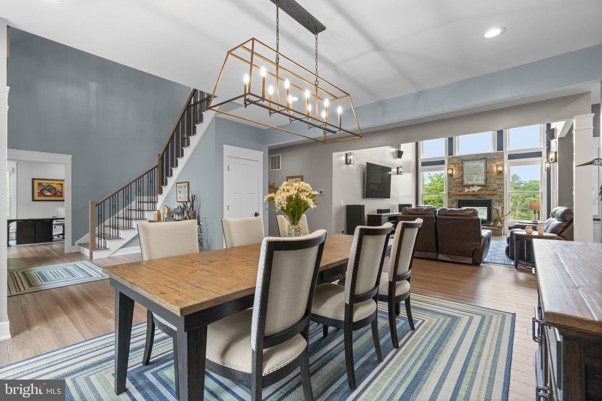 MANHATTAN MANOR - Residential