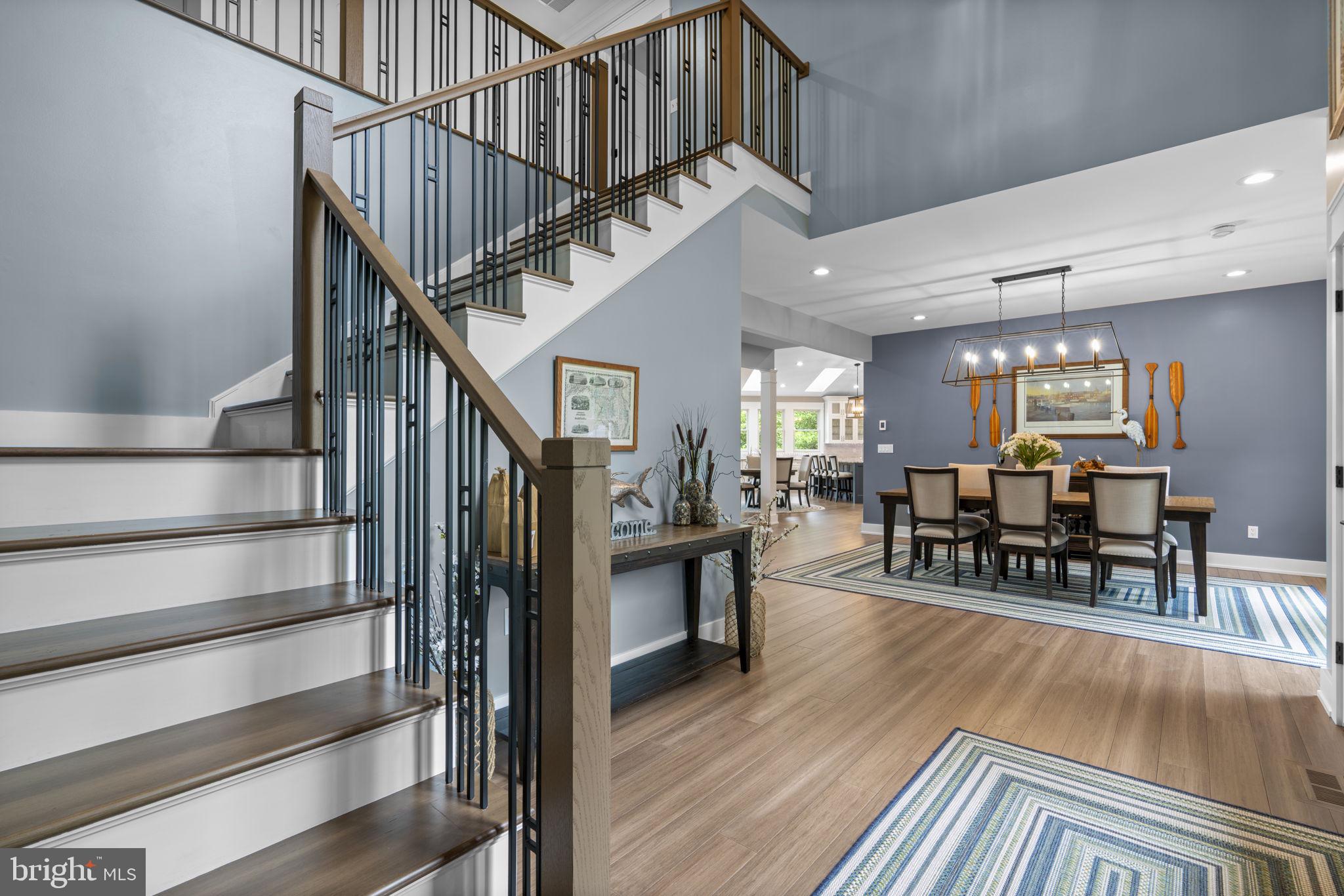 MANHATTAN MANOR - Residential