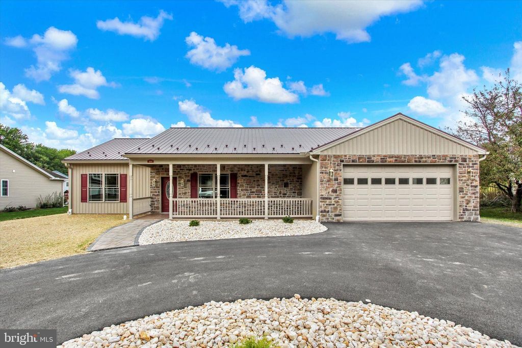 Photo of 13189 Seneca Drive, WAYNESBORO, PA 17268 (MLS # PAFL2030248)