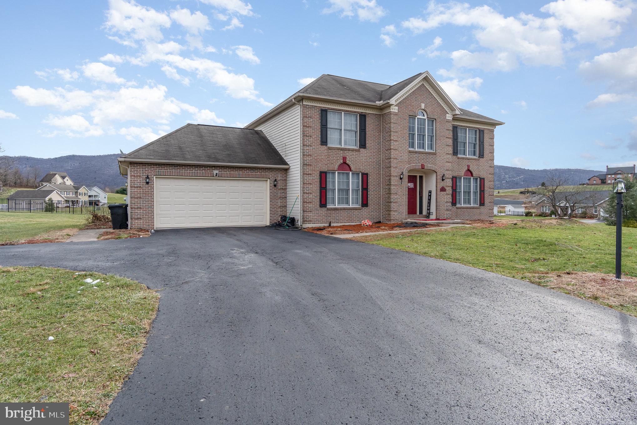 ROLLING HILLS ESTATES - Residential