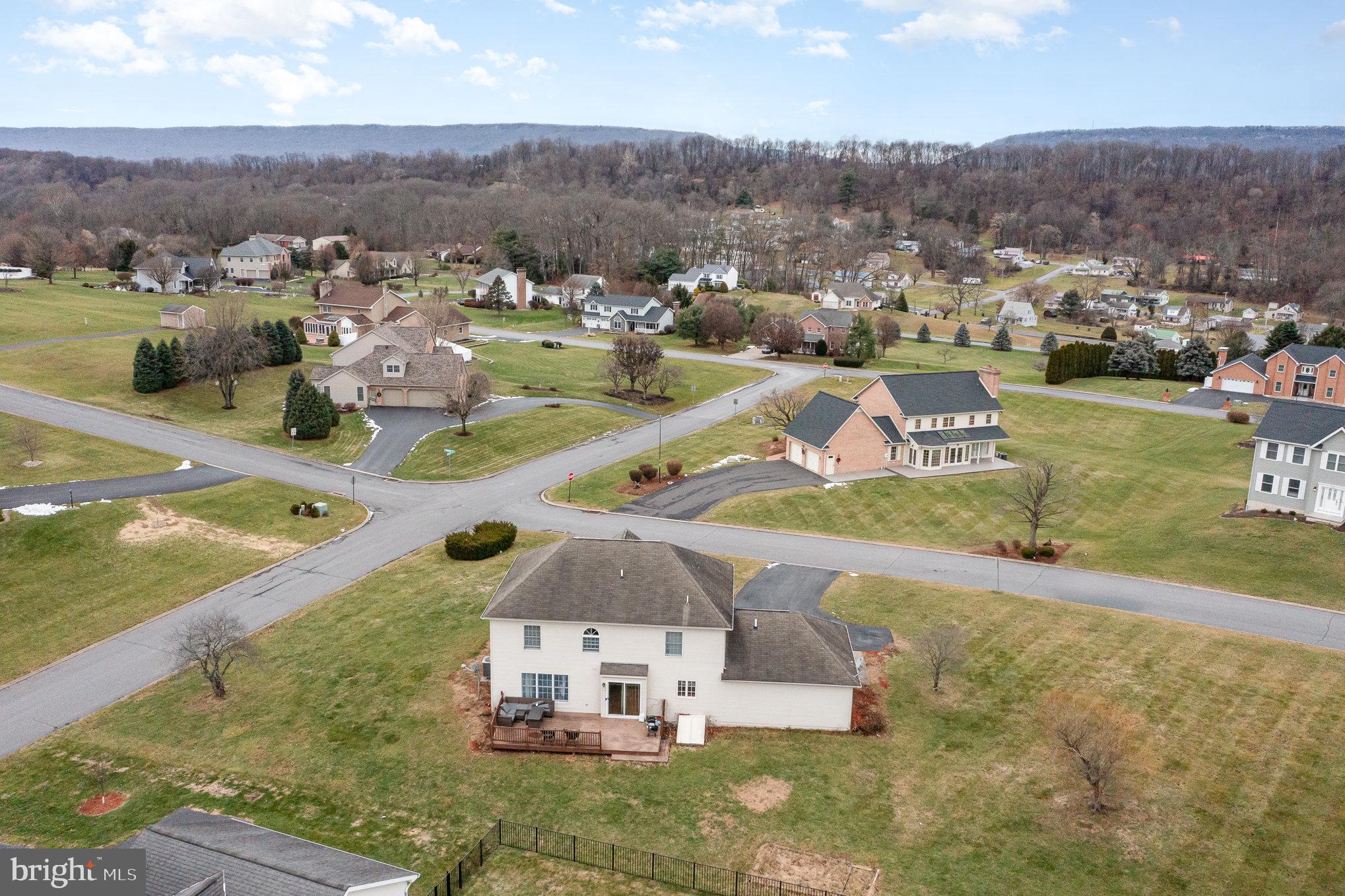 ROLLING HILLS ESTATES - Residential