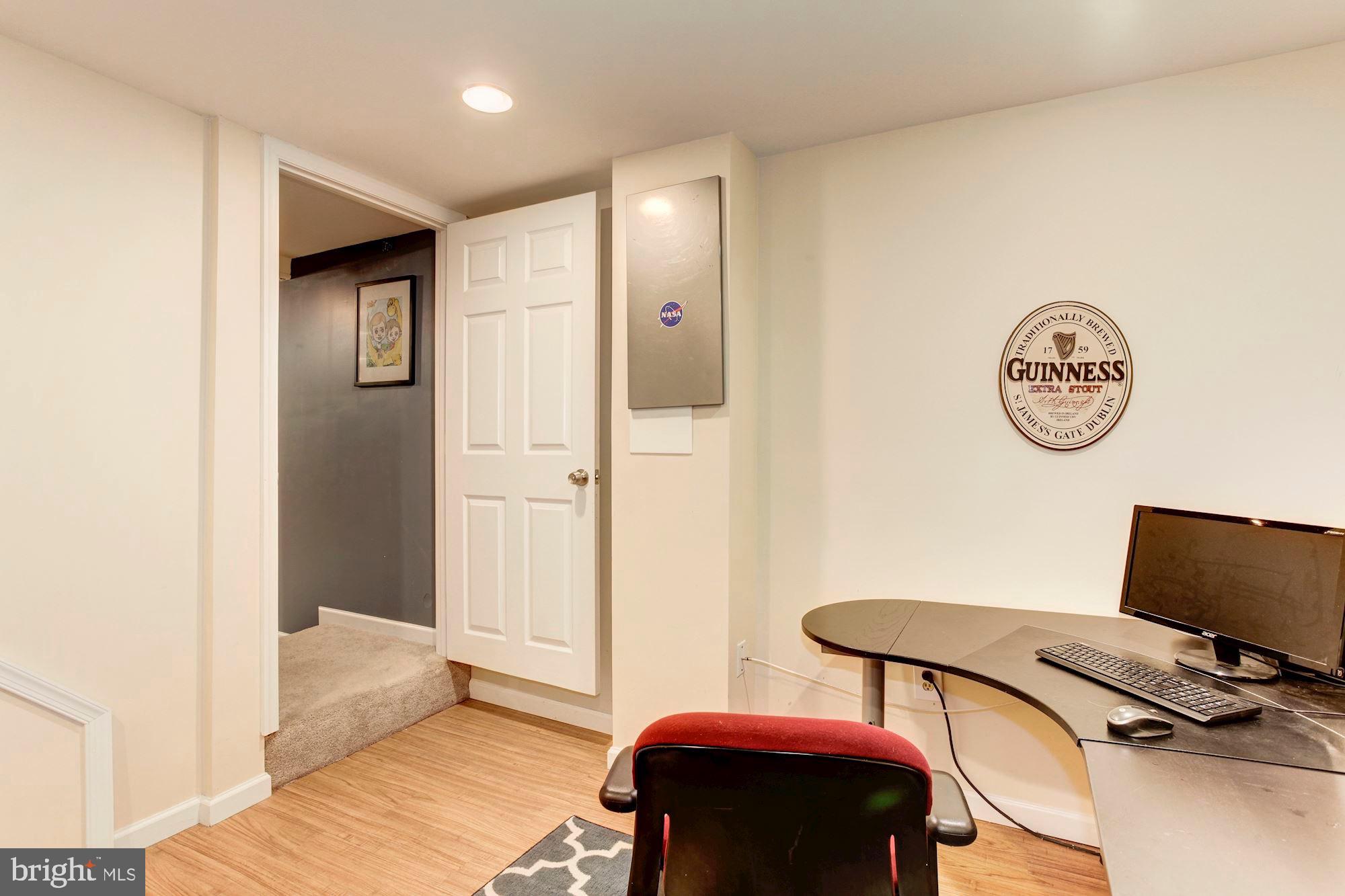 NEWINGTON STATION - Residential